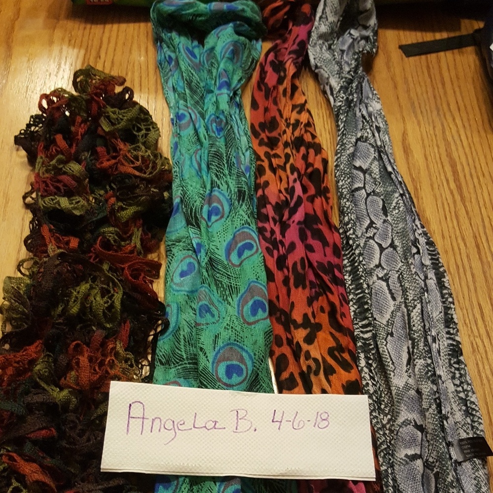 Lot of scarfs